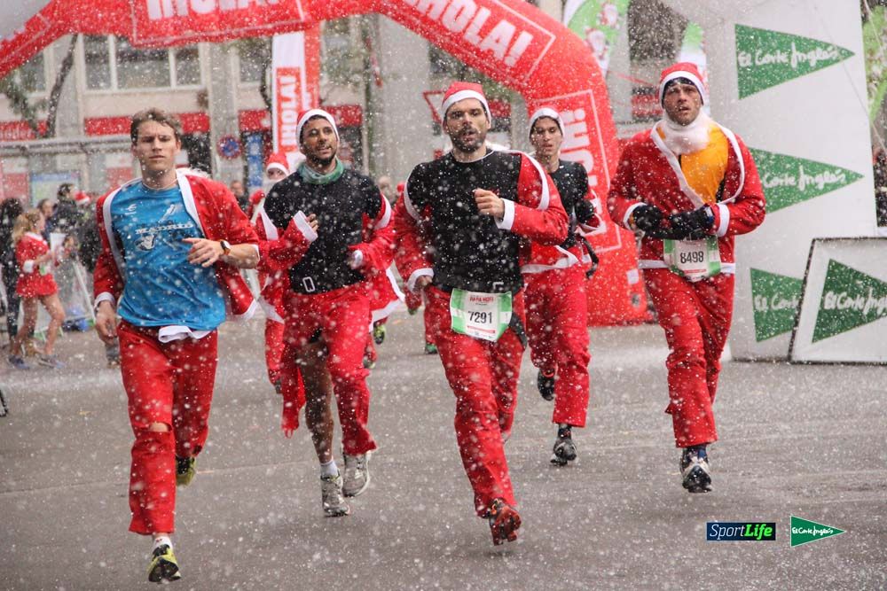 Galería de la Carrera de Papá Noel, ambiente, salida y entra en meta hasta el minuto 25