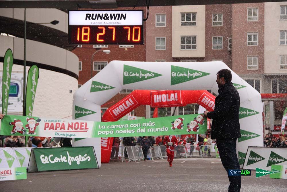 Galería de la Carrera de Papá Noel, ambiente, salida y entra en meta hasta el minuto 25