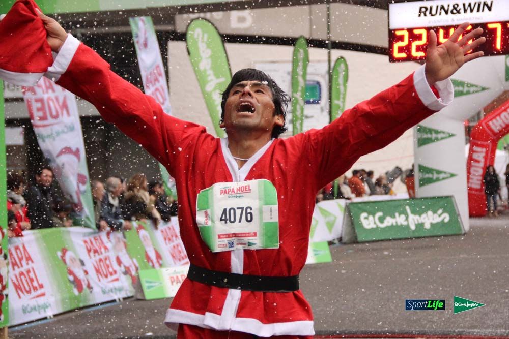 Galería de la Carrera de Papá Noel, ambiente, salida y entra en meta hasta el minuto 25