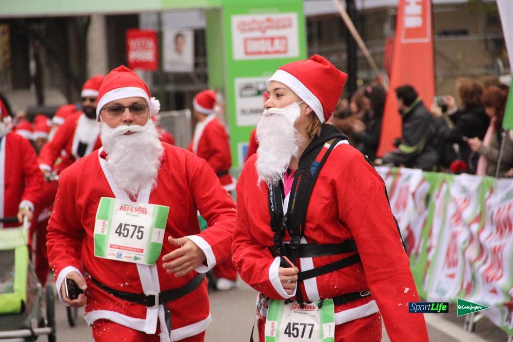 Galería de la Carrera de Papá Noel, ambiente, salida y entra en meta hasta el minuto 25
