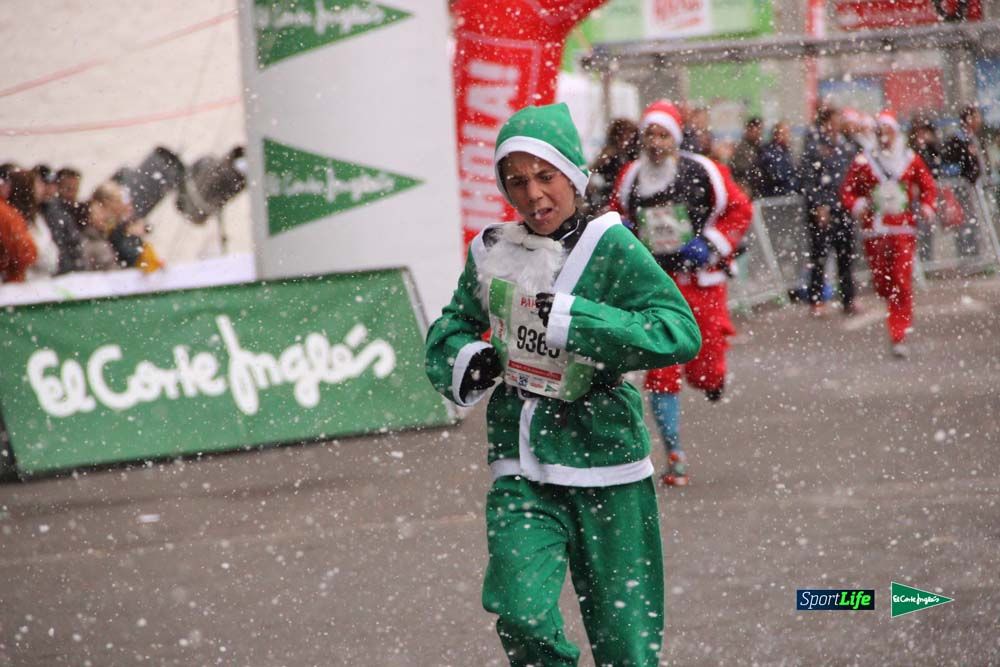 Galería de la Carrera de Papá Noel, ambiente, salida y entra en meta hasta el minuto 25