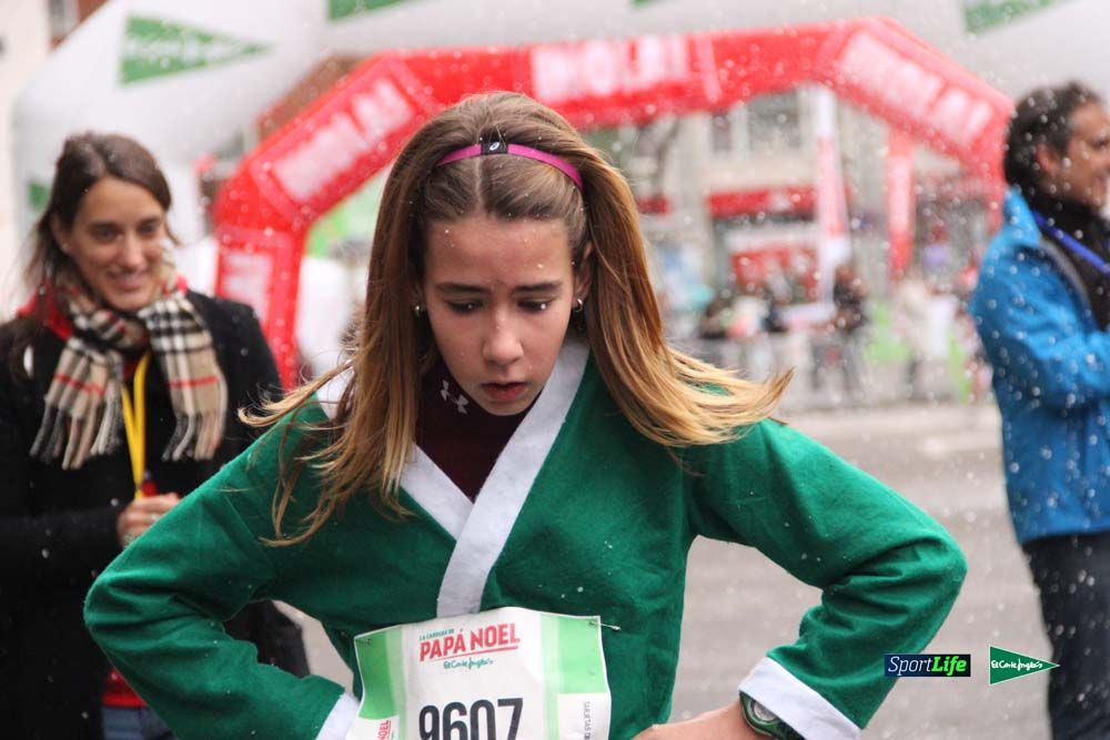 Galería de la Carrera de Papá Noel, ambiente, salida y entra en meta hasta el minuto 25