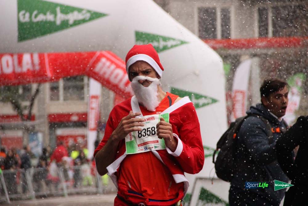 Galería de la Carrera de Papá Noel, ambiente, salida y entra en meta hasta el minuto 25