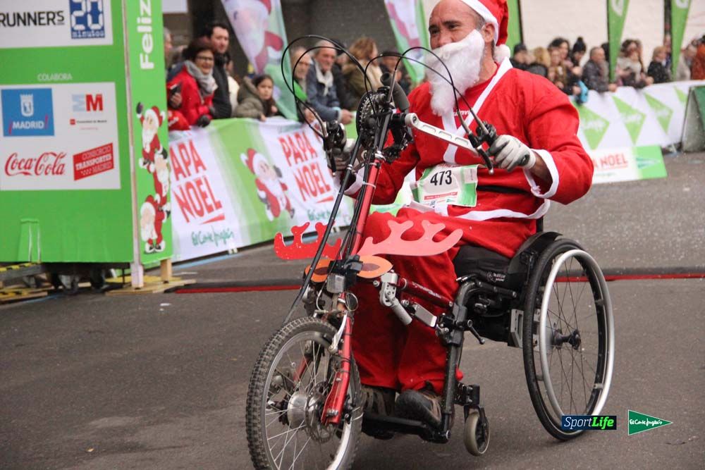 Galería de la Carrera de Papá Noel, ambiente, salida y entra en meta hasta el minuto 25