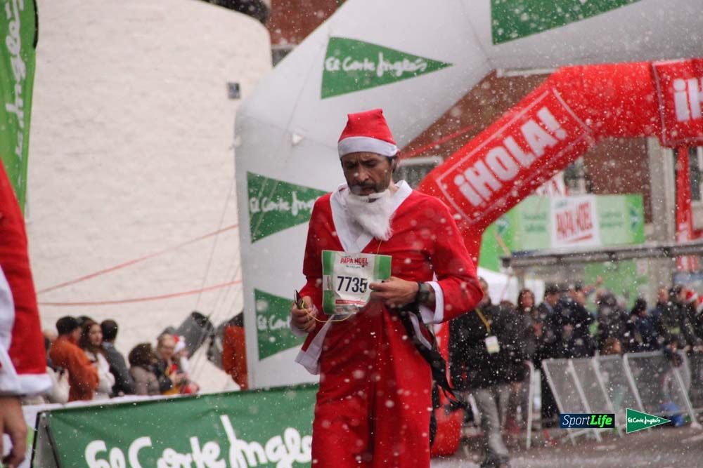 Galería de la Carrera de Papá Noel, ambiente, salida y entra en meta hasta el minuto 25