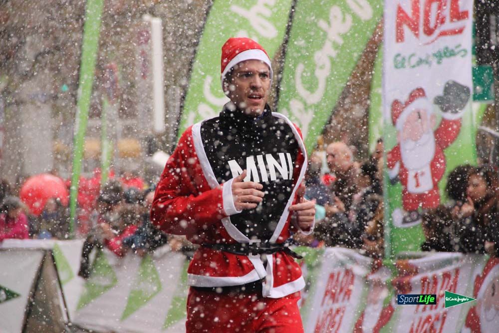 Galería de la Carrera de Papá Noel, ambiente, salida y entra en meta hasta el minuto 25