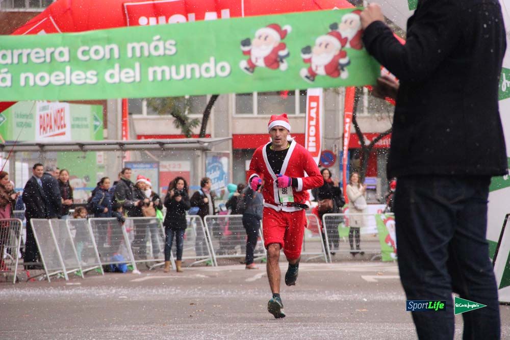 Galería de la Carrera de Papá Noel, ambiente, salida y entra en meta hasta el minuto 25