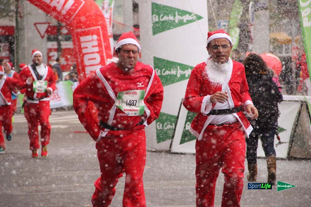 Galería de la Carrera de Papá Noel, ambiente, salida y entra en meta hasta el minuto 25