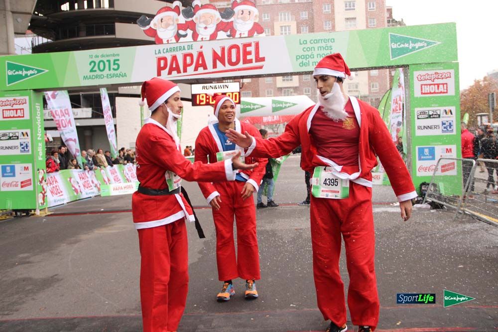 Galería de la Carrera de Papá Noel, ambiente, salida y entra en meta hasta el minuto 25