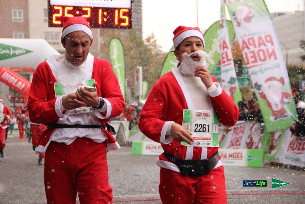 Galería de la Carrera de Papá Noel, ambiente, salida y entra en meta hasta el minuto 25