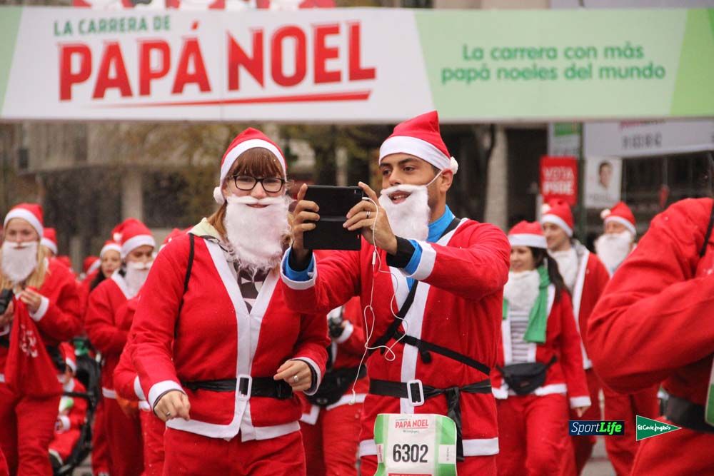 Galería de la Carrera de Papá Noel, ambiente, salida y entra en meta hasta el minuto 25