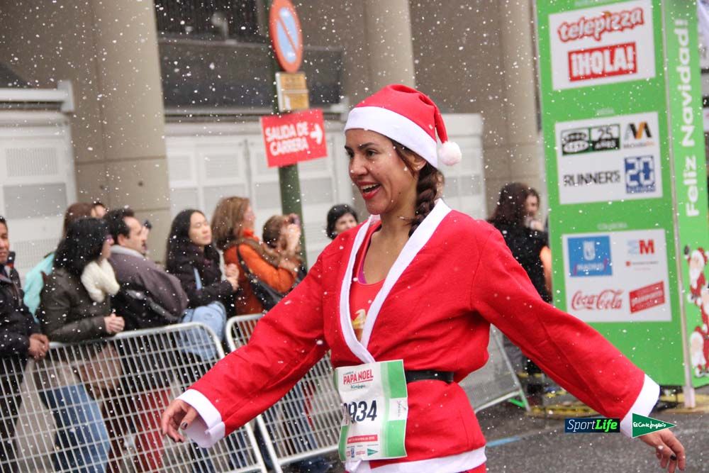 Galería de la Carrera de Papá Noel, ambiente, salida y entra en meta hasta el minuto 25