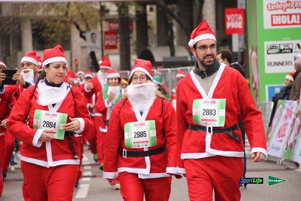 Galería de la Carrera de Papá Noel, ambiente, salida y entra en meta hasta el minuto 25