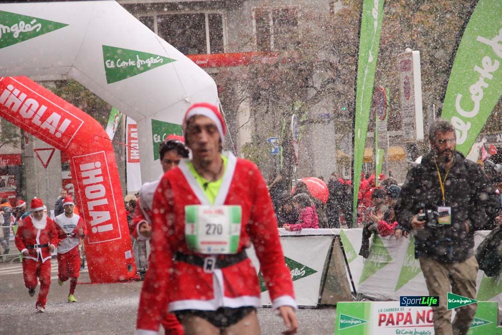Galería de la Carrera de Papá Noel, ambiente, salida y entra en meta hasta el minuto 25