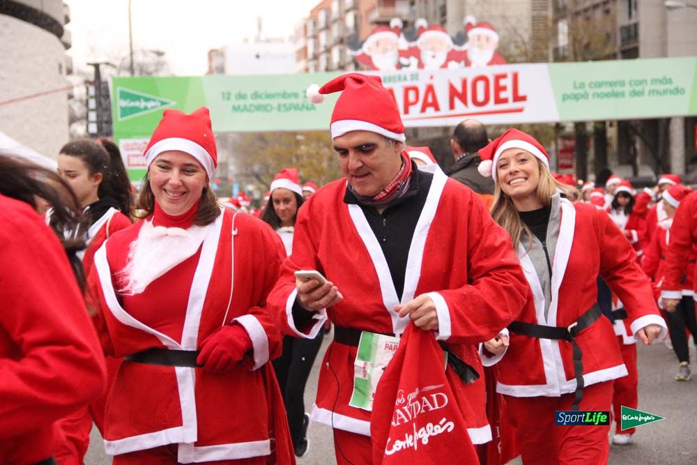 Galería de la Carrera de Papá Noel, ambiente, salida y entra en meta hasta el minuto 25