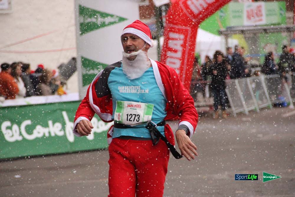 Galería de la Carrera de Papá Noel, ambiente, salida y entra en meta hasta el minuto 25
