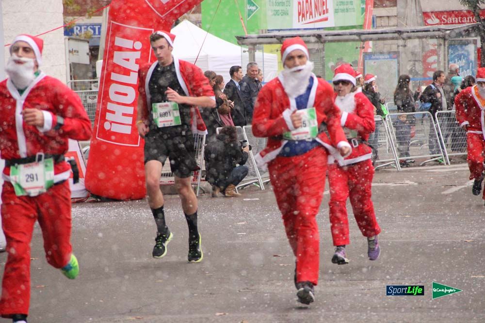 Galería de la Carrera de Papá Noel, ambiente, salida y entra en meta hasta el minuto 25