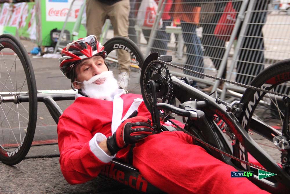 Galería de la Carrera de Papá Noel, ambiente, salida y entra en meta hasta el minuto 25