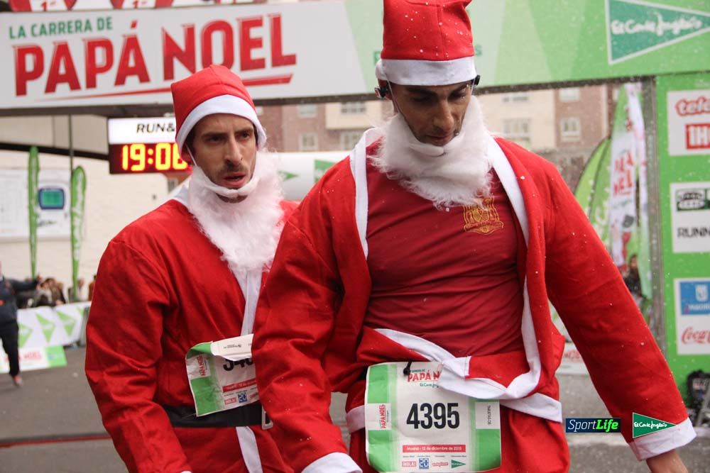 Galería de la Carrera de Papá Noel, ambiente, salida y entra en meta hasta el minuto 25