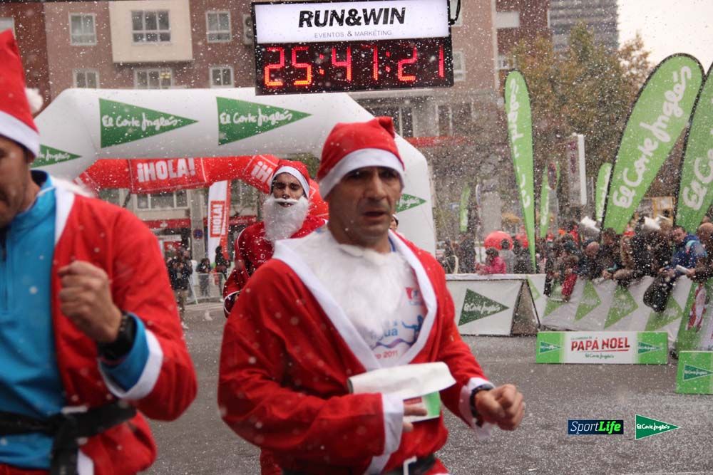 Galería de la Carrera de Papá Noel, ambiente, salida y entra en meta hasta el minuto 25