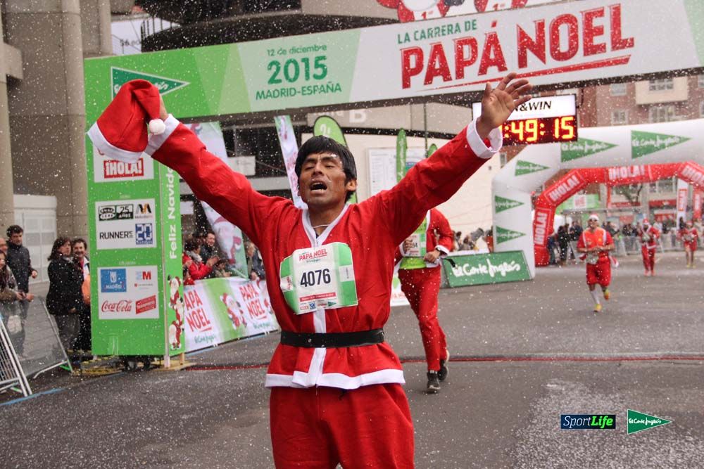 Galería de la Carrera de Papá Noel, ambiente, salida y entra en meta hasta el minuto 25