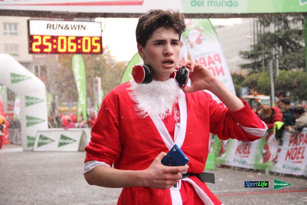 Galería de la Carrera de Papá Noel, ambiente, salida y entra en meta hasta el minuto 25