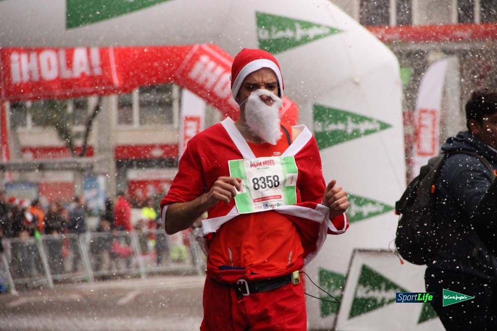 Galería de la Carrera de Papá Noel, ambiente, salida y entra en meta hasta el minuto 25