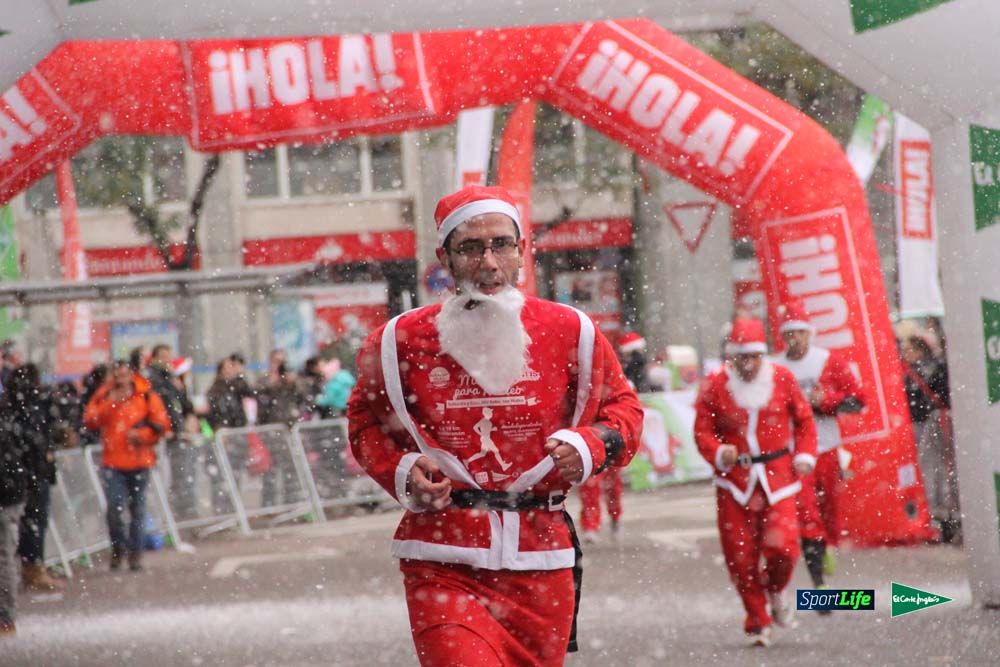 Galería de la Carrera de Papá Noel, ambiente, salida y entra en meta hasta el minuto 25