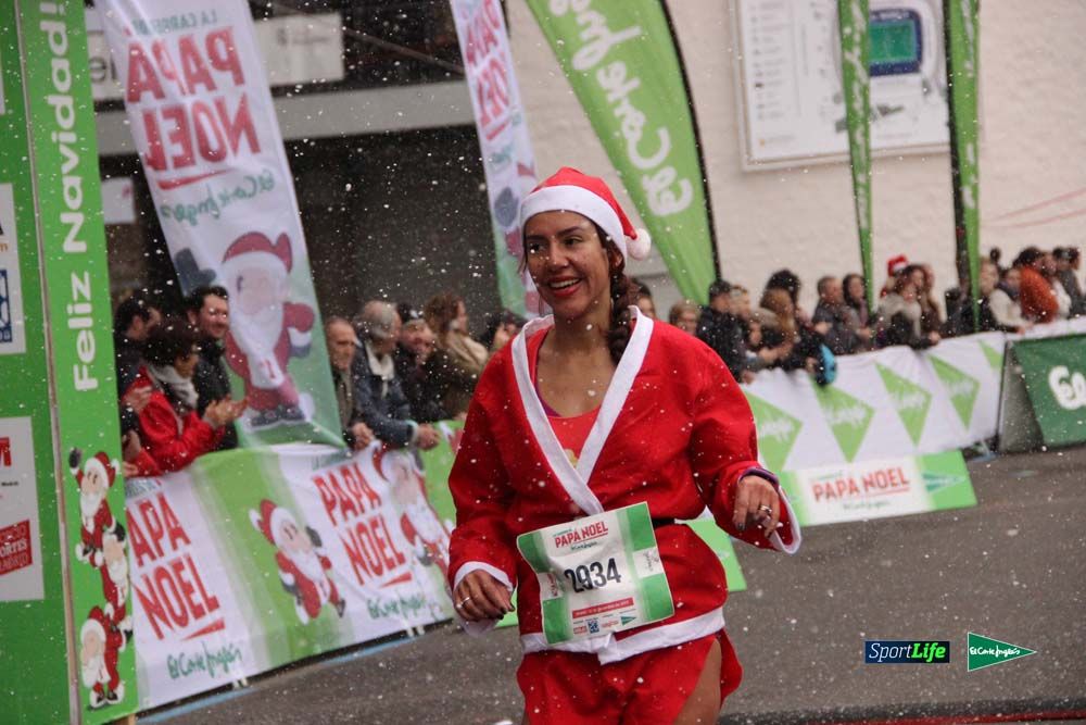 Galería de la Carrera de Papá Noel, ambiente, salida y entra en meta hasta el minuto 25