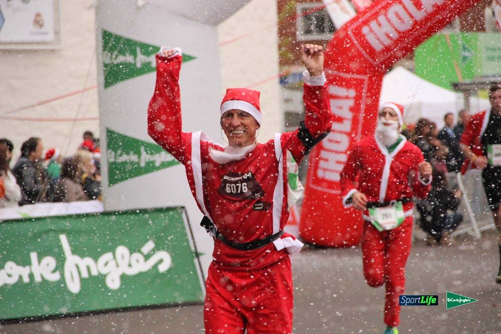 Galería de la Carrera de Papá Noel, ambiente, salida y entra en meta hasta el minuto 25