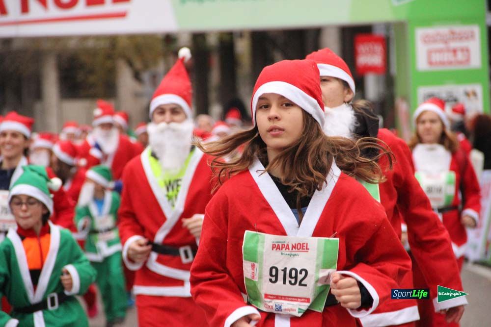 Galería de la Carrera de Papá Noel, ambiente, salida y entra en meta hasta el minuto 25
