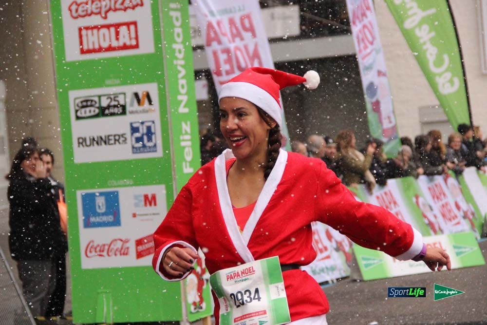 Galería de la Carrera de Papá Noel, ambiente, salida y entra en meta hasta el minuto 25