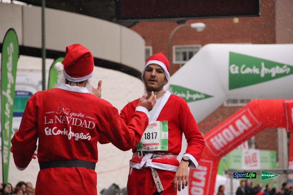 Galería de la Carrera de Papá Noel, ambiente, salida y entra en meta hasta el minuto 25