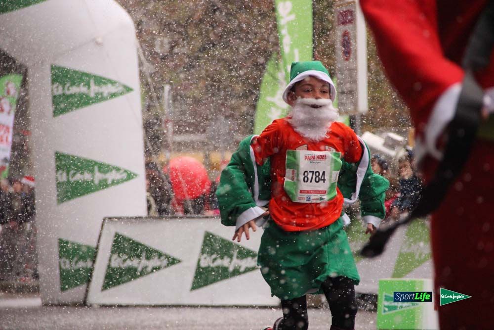 Galería de la Carrera de Papá Noel, ambiente, salida y entra en meta hasta el minuto 25