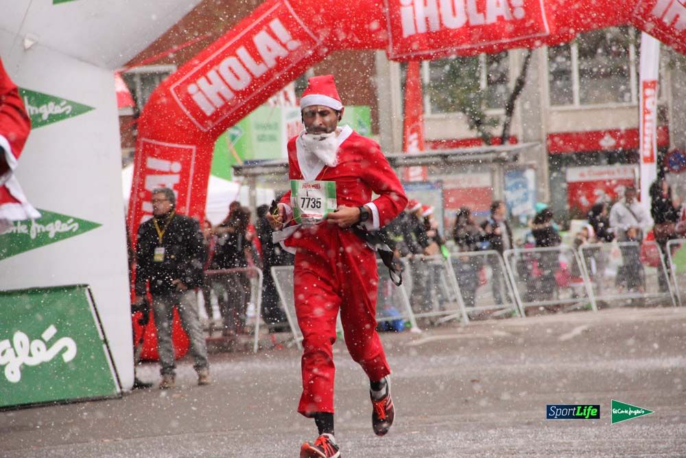 Galería de la Carrera de Papá Noel, ambiente, salida y entra en meta hasta el minuto 25