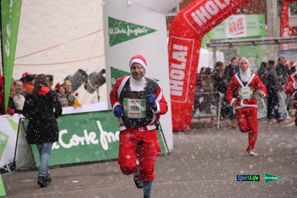 Galería de la Carrera de Papá Noel, ambiente, salida y entra en meta hasta el minuto 25