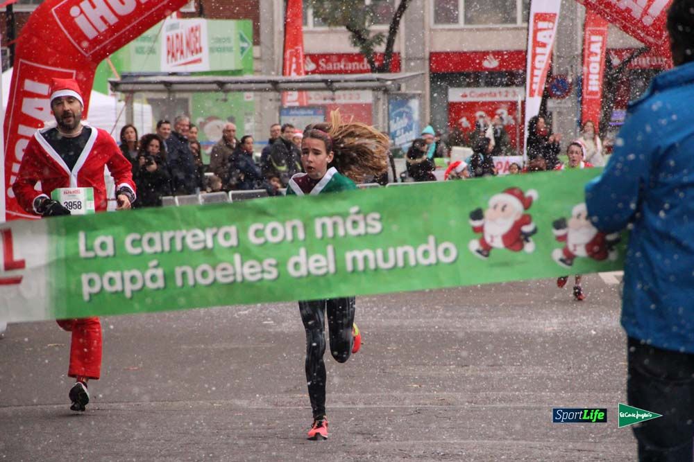 Galería de la Carrera de Papá Noel, ambiente, salida y entra en meta hasta el minuto 25