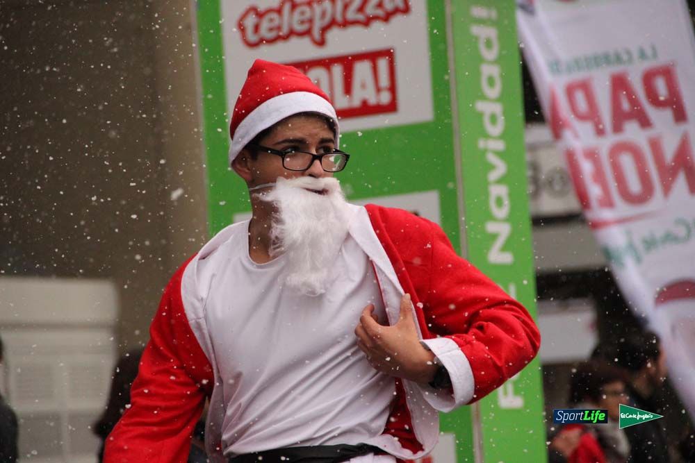 Galería de la Carrera de Papá Noel, ambiente, salida y entra en meta hasta el minuto 25