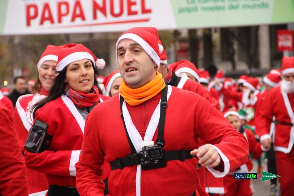 Galería de la Carrera de Papá Noel, ambiente, salida y entra en meta hasta el minuto 25