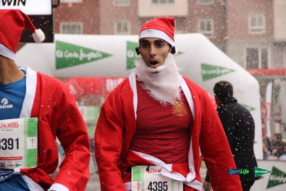 Galería de la Carrera de Papá Noel, ambiente, salida y entra en meta hasta el minuto 25