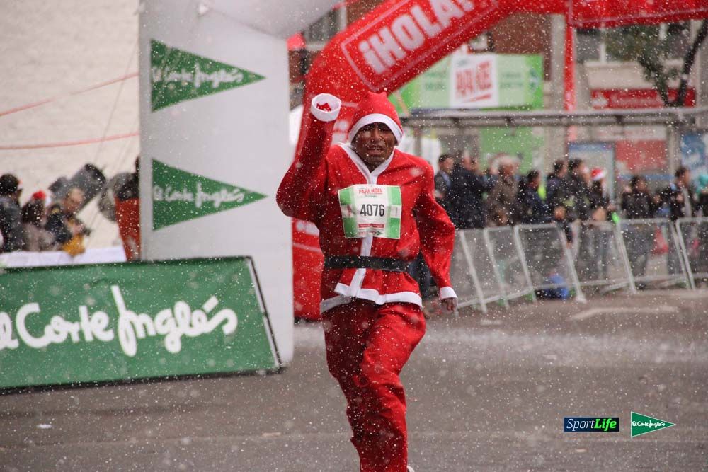 Galería de la Carrera de Papá Noel, ambiente, salida y entra en meta hasta el minuto 25