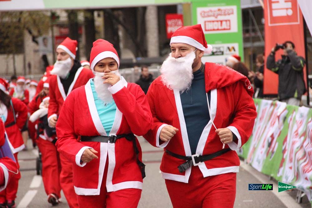 Galería de la Carrera de Papá Noel, ambiente, salida y entra en meta hasta el minuto 25