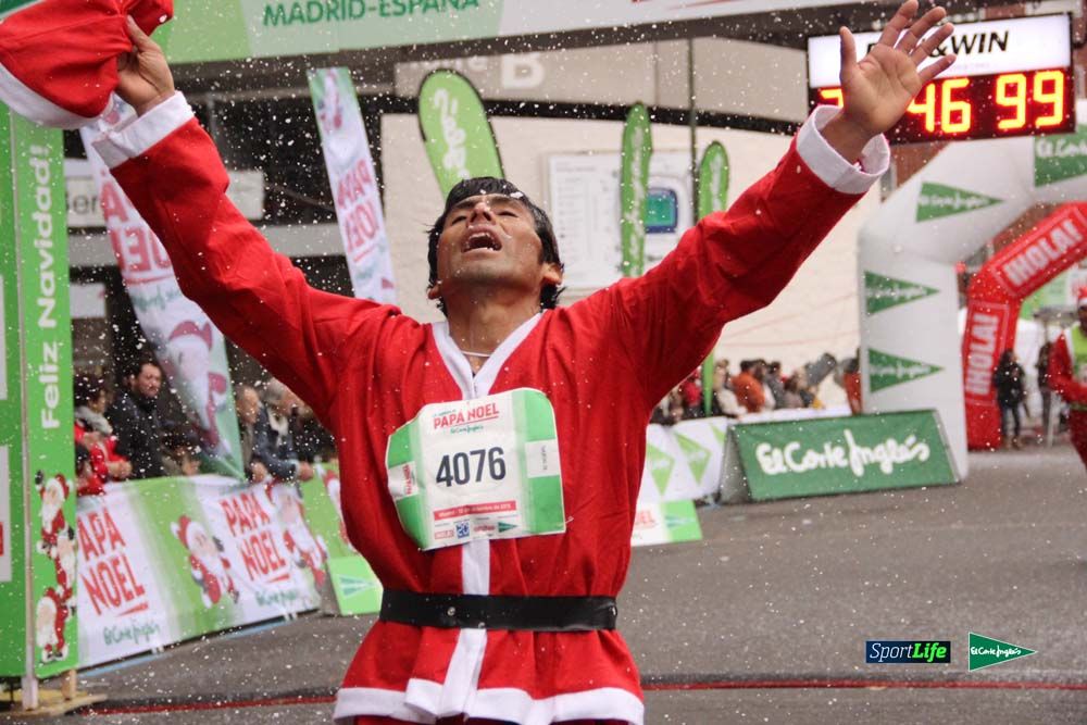 Galería de la Carrera de Papá Noel, ambiente, salida y entra en meta hasta el minuto 25