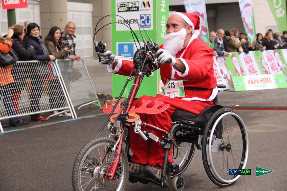 Galería de la Carrera de Papá Noel, ambiente, salida y entra en meta hasta el minuto 25
