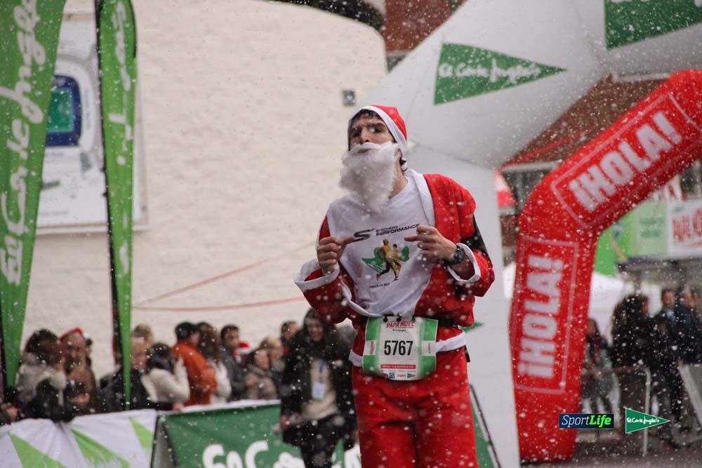 Galería de la Carrera de Papá Noel, ambiente, salida y entra en meta hasta el minuto 25