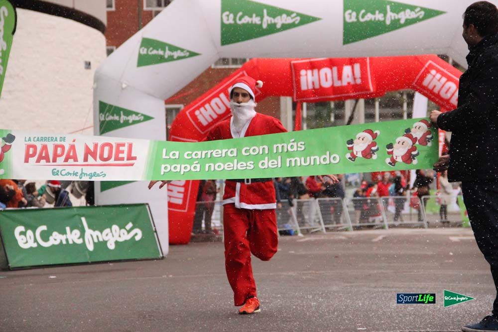 Galería de la Carrera de Papá Noel, ambiente, salida y entra en meta hasta el minuto 25