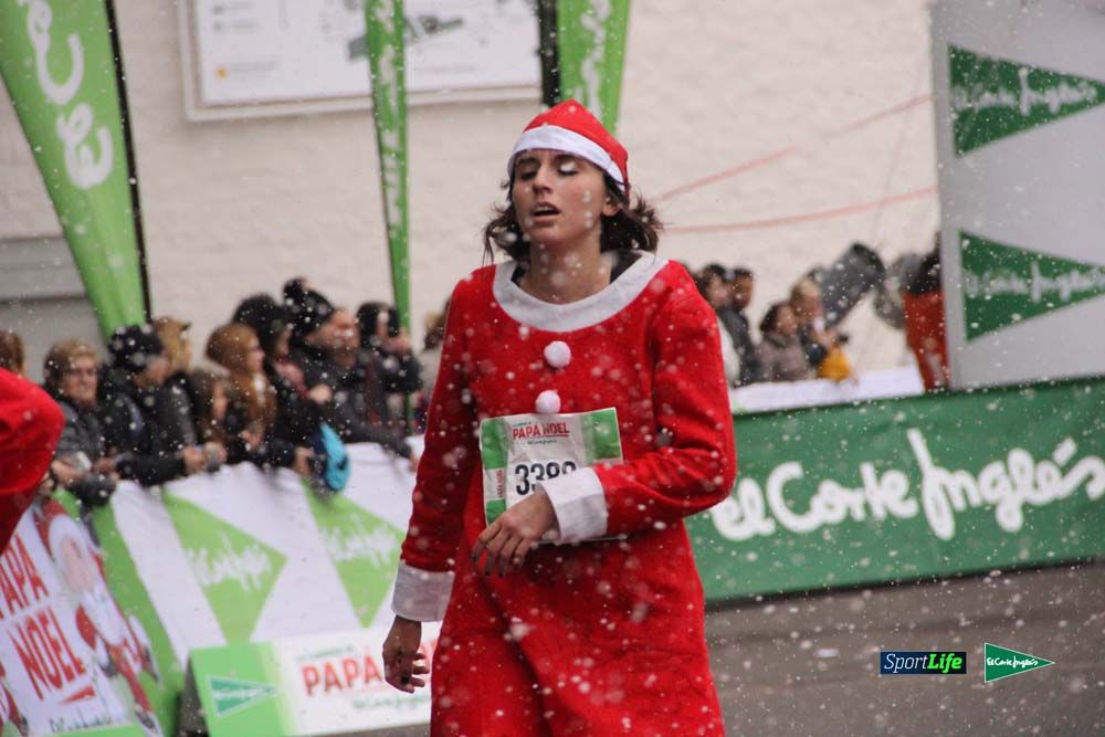 Galería de la Carrera de Papá Noel, ambiente, salida y entra en meta hasta el minuto 25