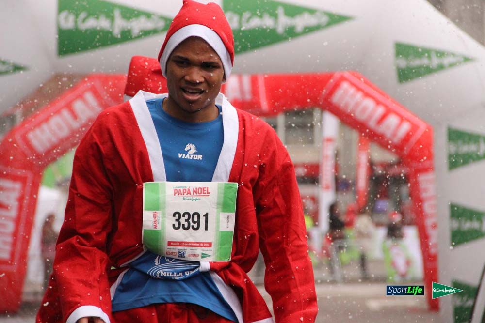 Galería de la Carrera de Papá Noel, ambiente, salida y entra en meta hasta el minuto 25