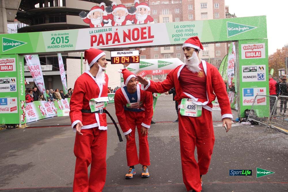 Galería de la Carrera de Papá Noel, ambiente, salida y entra en meta hasta el minuto 25