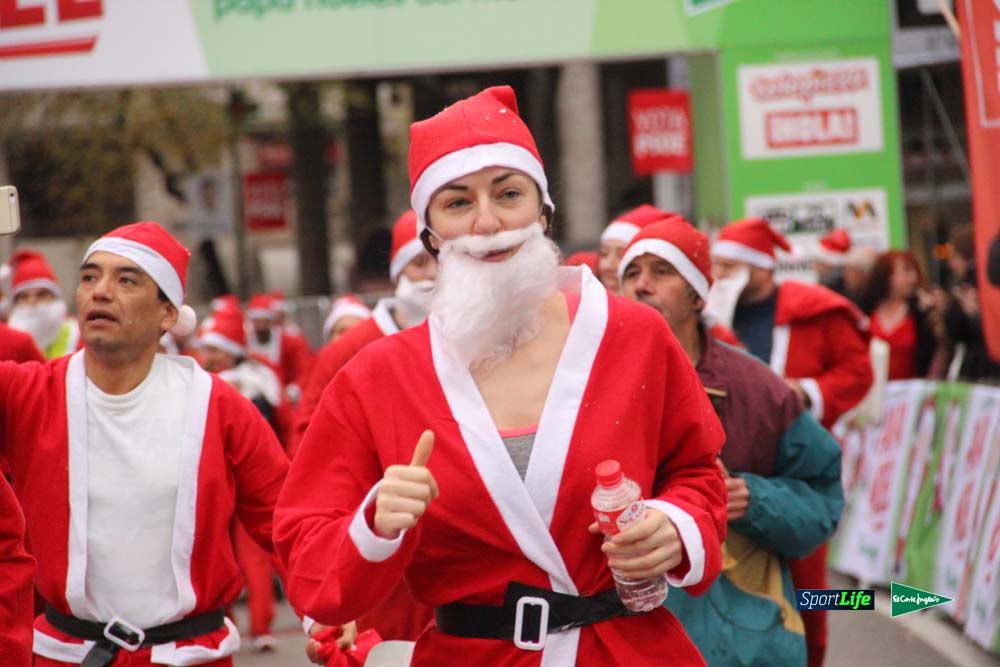 Galería de la Carrera de Papá Noel, ambiente, salida y entra en meta hasta el minuto 25
